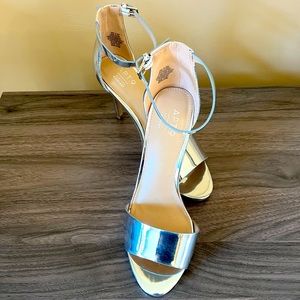 New Apt 9 Silver Open Toe Dress Shoe